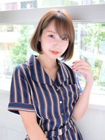 ルティア(Lutia) 斜めバング アッシュベージュ 小顔ボブ★★