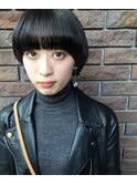 natural マッシュボブ　黒髪　ハイライト
