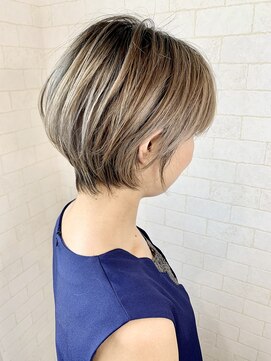 アルマヘア(Alma hair) 大人かわいい☆シャドウルーツショート