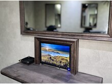 映画やYouTubeが見れる12インチのモニターを全席に完備☆