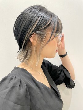 トルネード(TORNADO) インナーカラーソフトウルフ レイヤーボブ 外ハネ  t819