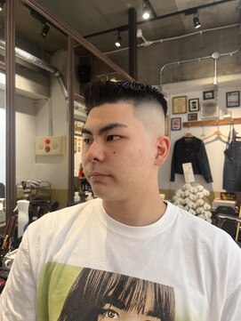 カムレイドフォーライフ(COMRADE 4 LIFE) スキンフェード メンズショート 担当松尾