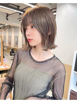 サンドエス 銀座(sand S) オリーブグレージュの切りっぱなしボブ
