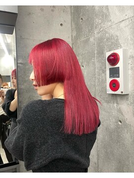 ビューズ(VIEWS) レッドカラー/ブリーチカラー/ステップカット[表参道]