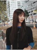 まとまり重視の艶髪ストレート