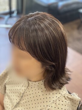 オリーブ 美容室 切りっぱなしくびれカット白髪ぼかしハイライトグレージュカラー