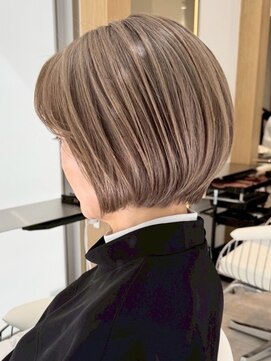ソワネ 表参道(soigne) 表参道白髪ぼかしウルフショートカットベージュアッシュ30代40代