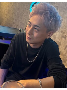 ブレア(Blair) ホワイトベージュショートスタイル