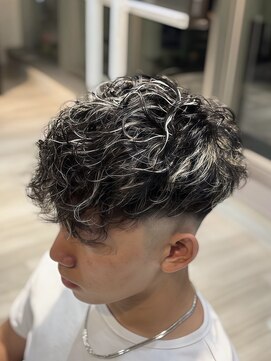 men's salon WiLL 阪急茨木【ウィル】 ハイライトスペインスペインカール