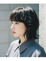 エイチ ウルフカット 大阪梅田(811)&nbsp;シースルーマッシュウルフカットアンブレラカラーショートボブ