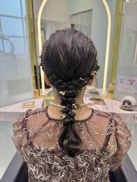 六本木美容室 白金店 王道編みおろしアレンジ