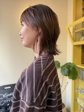 ヒントステーション(HINTSTATION) 〈浅草 半個室〉レイヤーミディウルフ×ナチュラルベージュ