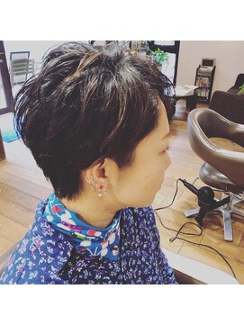 リズム ヘアアンドコンフォート(Re ism Hair and Comfort) ツーブロックショート