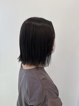 エムスリー(EMU THREE) 艶感グレージュ