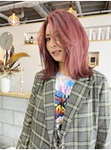 韓国風レイヤー_ハイトーンピンクカラー切りっぱなしボブ