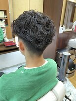 マキシム ナカイ(MAXIM NAKAI)&nbsp;メンズカジュアル刈り上げツイストスパイラルパーマ波巻き