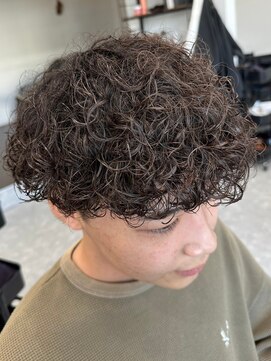 フゥ 宇都宮(FeU) 波巻きパーマメンズパーマメンズヘアツーブロックツイストパーマ