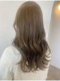 ほんのりオリーブベージュ