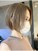 切りっぱなしボブピンクベージュミディアムボブダブルカラー