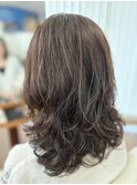 アッシュ系透明感にゆるふわパーマ