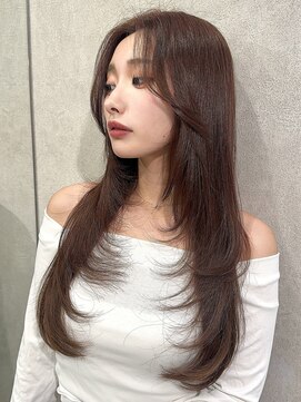 ルームバイシー 新宿(Loom. by Sea) 〇暗めカラー×レイヤー[縮毛矯正/ミディアム]