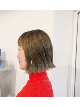 外はねボブ◎ベージュカラー