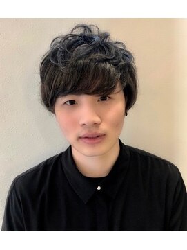 坂口健太郎風 メンズパーマ L プチ Petie のヘアカタログ ホットペッパービューティー