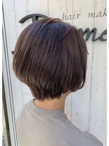 ブルーム コスタ(Blume COSTA)&nbsp;前下がりラインの丸みショートボブ