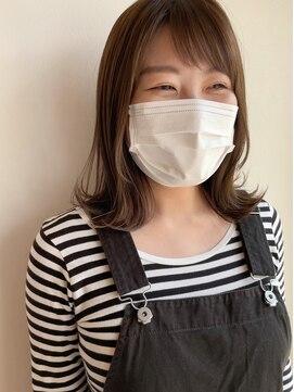 ツイギー 宮西店(TWiGGY) カジュアルな外ハネにグレージュ