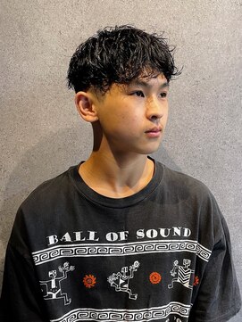 フジヤマバーバーショップ アジト(FUJIYAMA BARBER SHOP ajito) バーバーニュアンスマッシュウルフb821