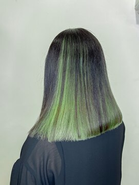 オブヘアーギンザ(Of HAIR GINZA) アンブレラカラー×グリーン【インナーカラーデザイン】