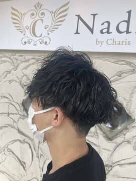 ナディアバイカリス(Nadia by charis) 波巻き|スパイラル|メンズショート|フェード