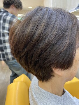 ブレイブシザー(BRAVE SCISSOR) 白髪ぼかし×大人ショート◎自然な立体感