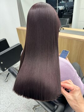 ペレ 栄 アネックス(PELE栄ANNEX) 韓国 くびれロング レイヤー ワンホンヘア 小顔前髪