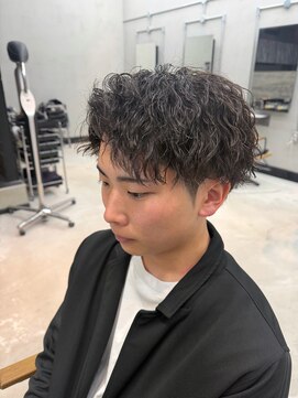 ネオン(NEON) 縦落ちツイストスパイラルパーマ