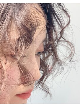 テトヘアー(teto hair) long［顔周り・ベージュカラー・パーマ・コテ巻き・イルミナ］