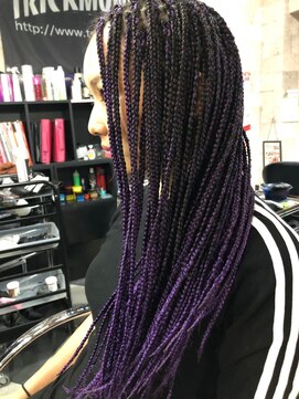 トリックストア(TRICK STORE) 地毛を活かした黒から紫のグラデーションブレイズ