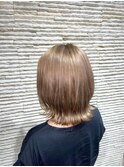 ハイトーンカラー/ベージュ/外ハネ/10代/20代