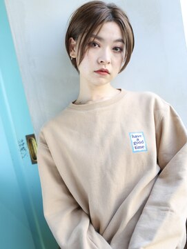 バース(BIRTH) 天神【BIRTH】センターパート×大人パーマ耳掛けショート
