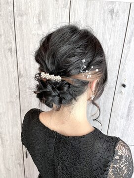 クラン(cLan.) 【編み込みシニョン×インナーホワイト】　by タナカ