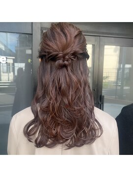 ミル(1001 mille) 結婚式お呼ばれ/20代30代40代/大人可愛い/ハーフアップアレンジ/