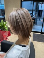 アオ 南浦和(ao.)&nbsp;ハイトーン/外ハネ/ペールカラー