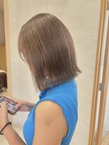 ミルクティーベージュ_ハイトーン_ダブルカラー_切りっぱなし