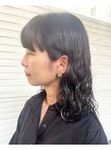 暗髪パーマ