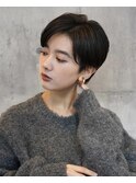 ハンサムショート黒髪センターパート刈り上げ女子ベリーショート