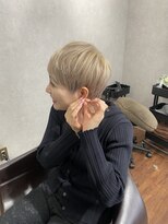 アンダーバーホワイト 堺東店(_WHITE)&nbsp;ベリーショート　ハイトーン　ピクシーカット