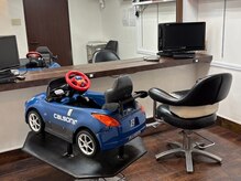 アレス 武庫之荘店(ALLES)の雰囲気（車に乗ってカットできます！）