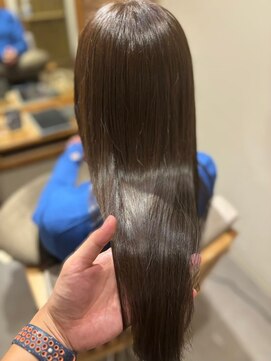 ルーム 大通店(ROOM) 縮毛矯正｜真っ直ぐすぎない自然な仕上がり