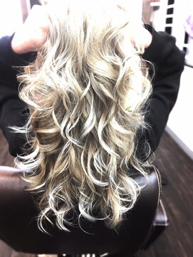 トランク(Trank) ホワイトブリーチメッシュグラデーションメッシュカラー