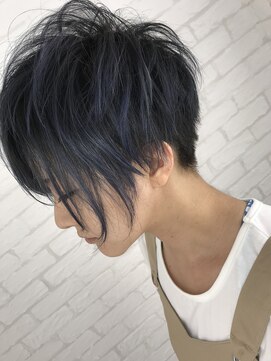 ラヴリア カミツ(LOVERIA KAMITSU) 前下がりクールショート